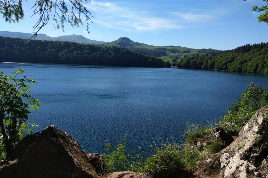 Studio Au Coeur Des Volcans D Auvergne - Murol Eksteriør billede